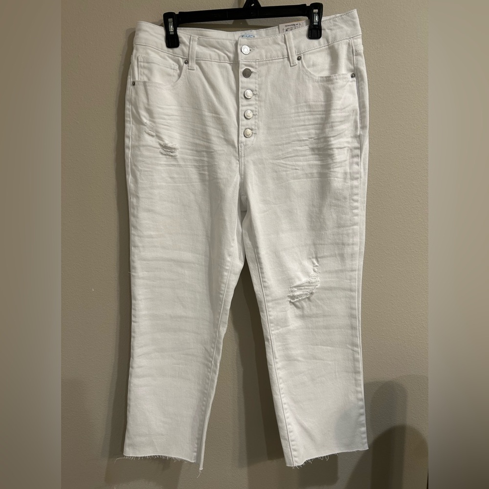 Time and Tru Straight Cropped Jean NEW